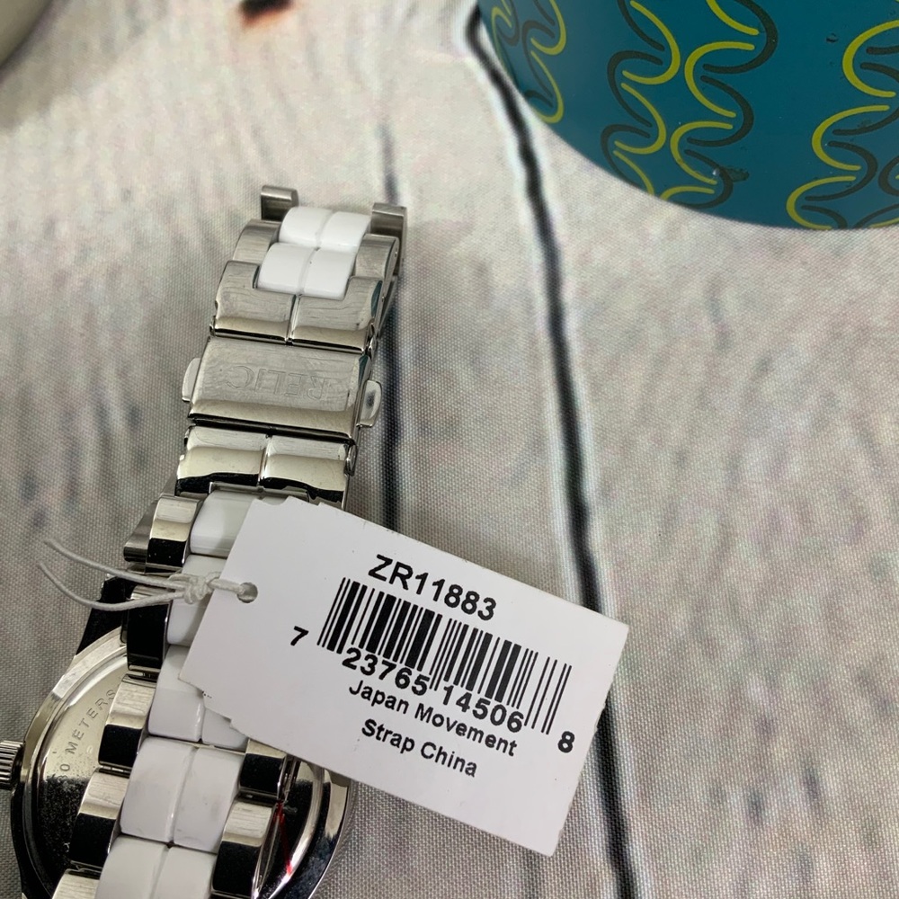 Relic 100’ Water Resistant Watch NWT - Picture 5 of 5